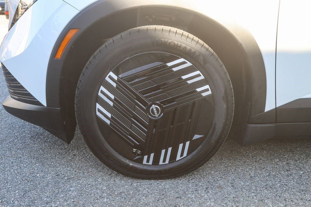 New 2026 Nissan Leaf image 11