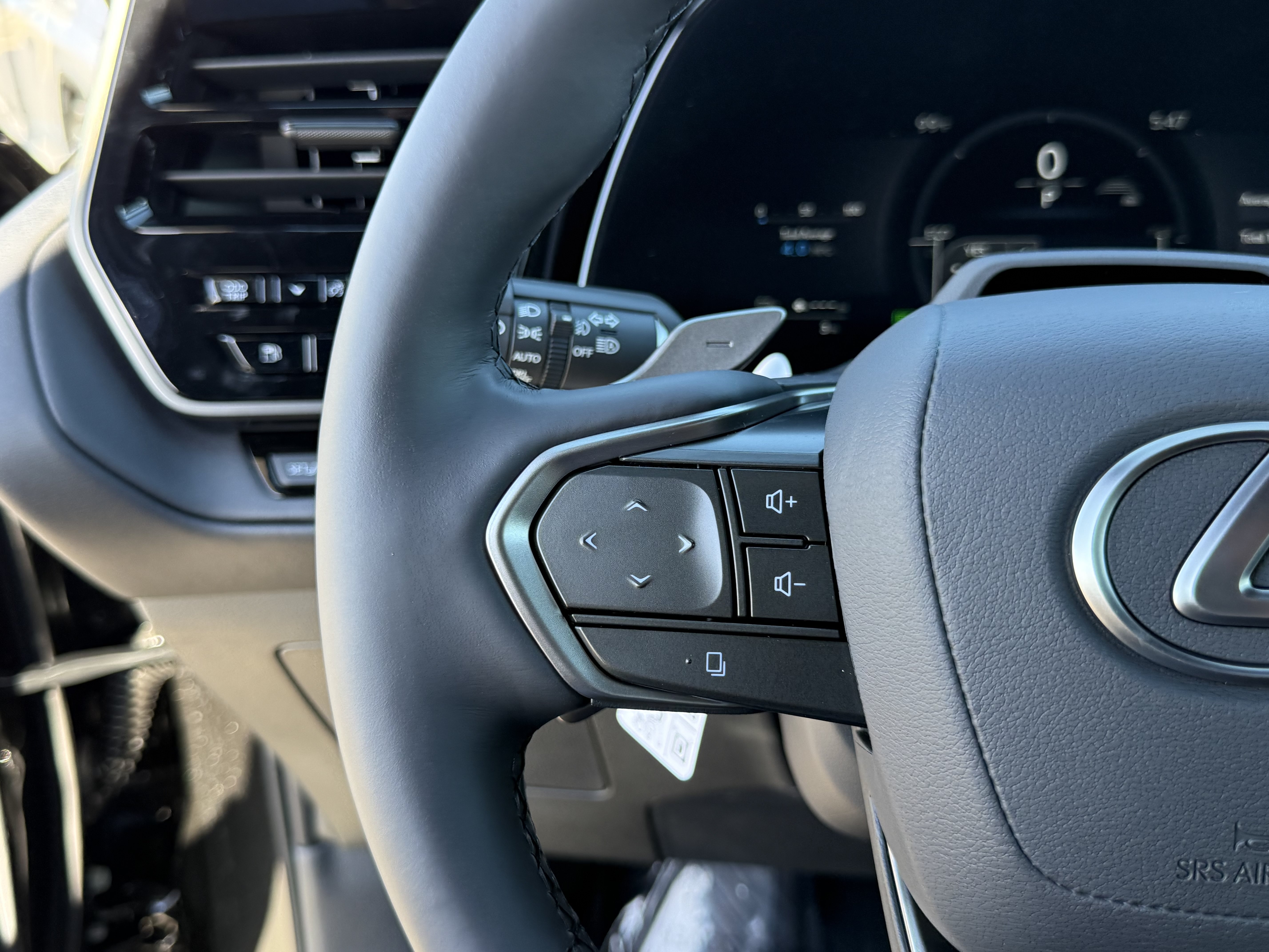 New 2026 Lexus TX 550h AWD Plug-In Hybrid w/ Technology Package image 23