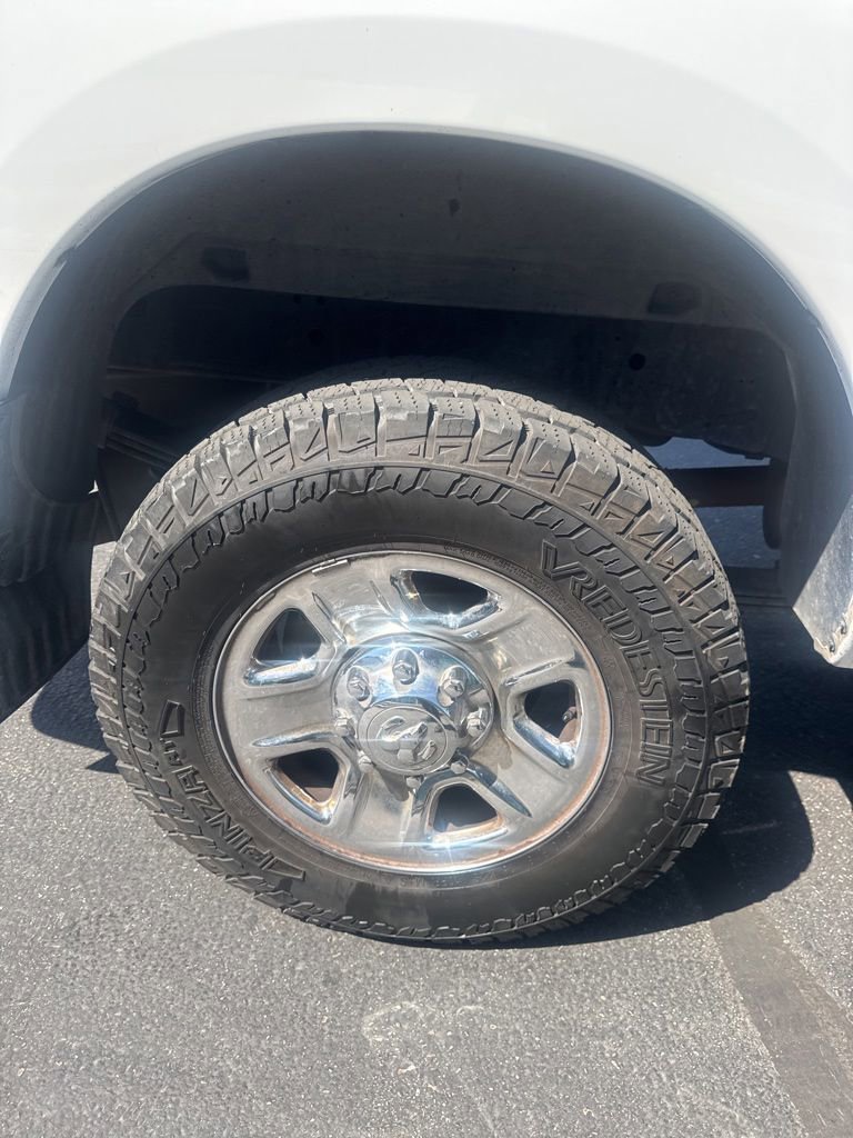 Used 2017 RAM 3500 SLT RWD image 8