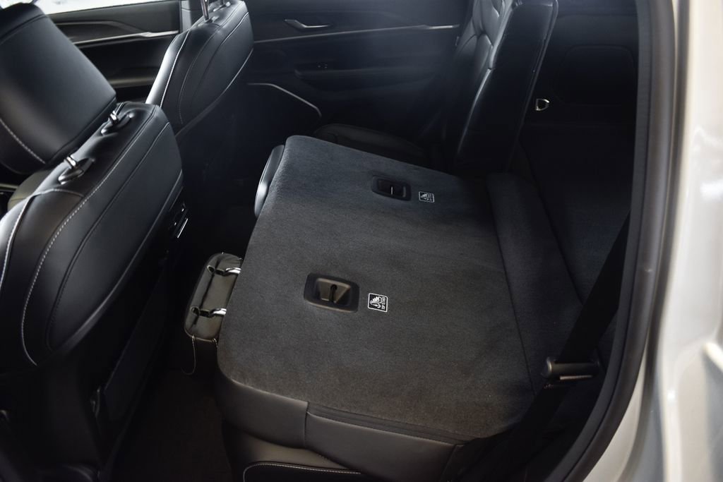 New 2026 Jeep Grand Cherokee Limited image 28