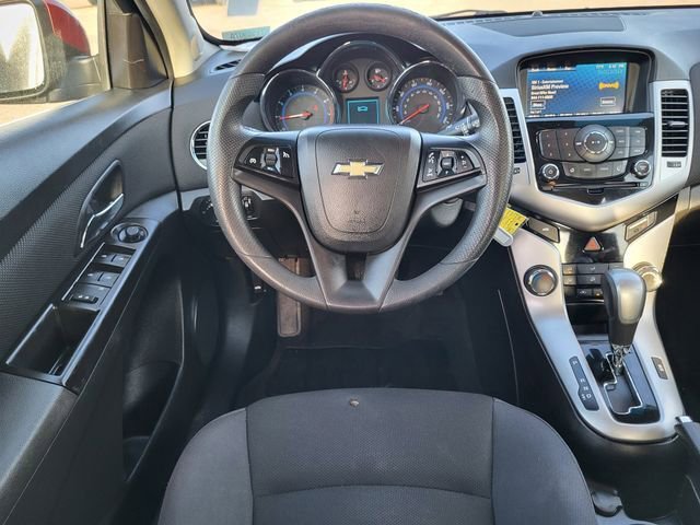 Used 2015 Chevrolet Cruze LT FWD image 25