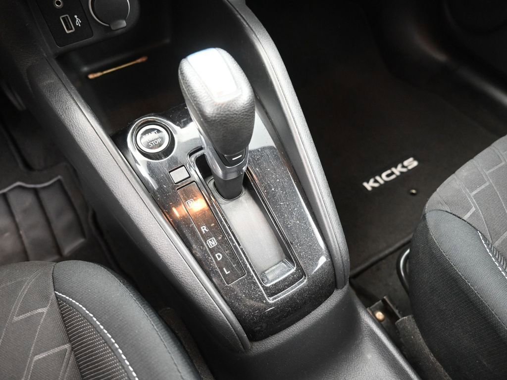 Used 2022 Nissan Kicks S image 28
