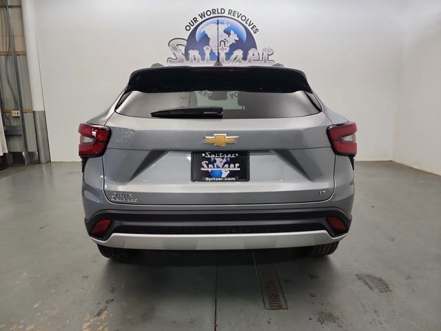 Used 2024 Chevrolet Trax LT image 8