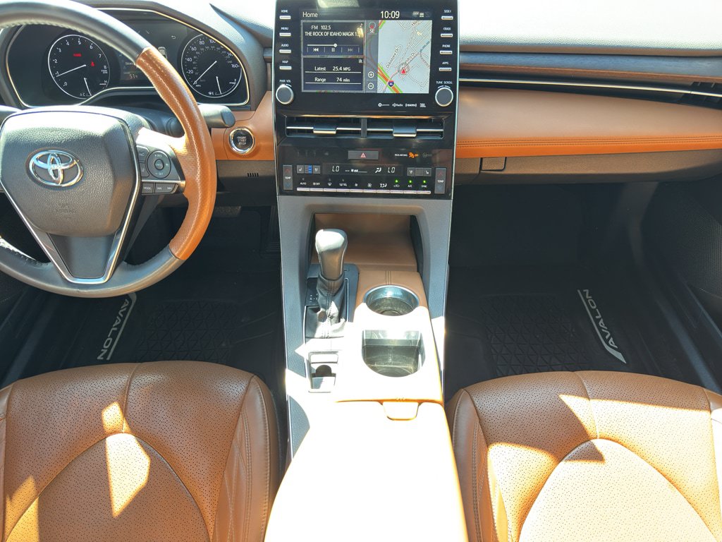 Used 2019 Toyota Avalon Limited w/ Advanced Safety Package FWD image 10