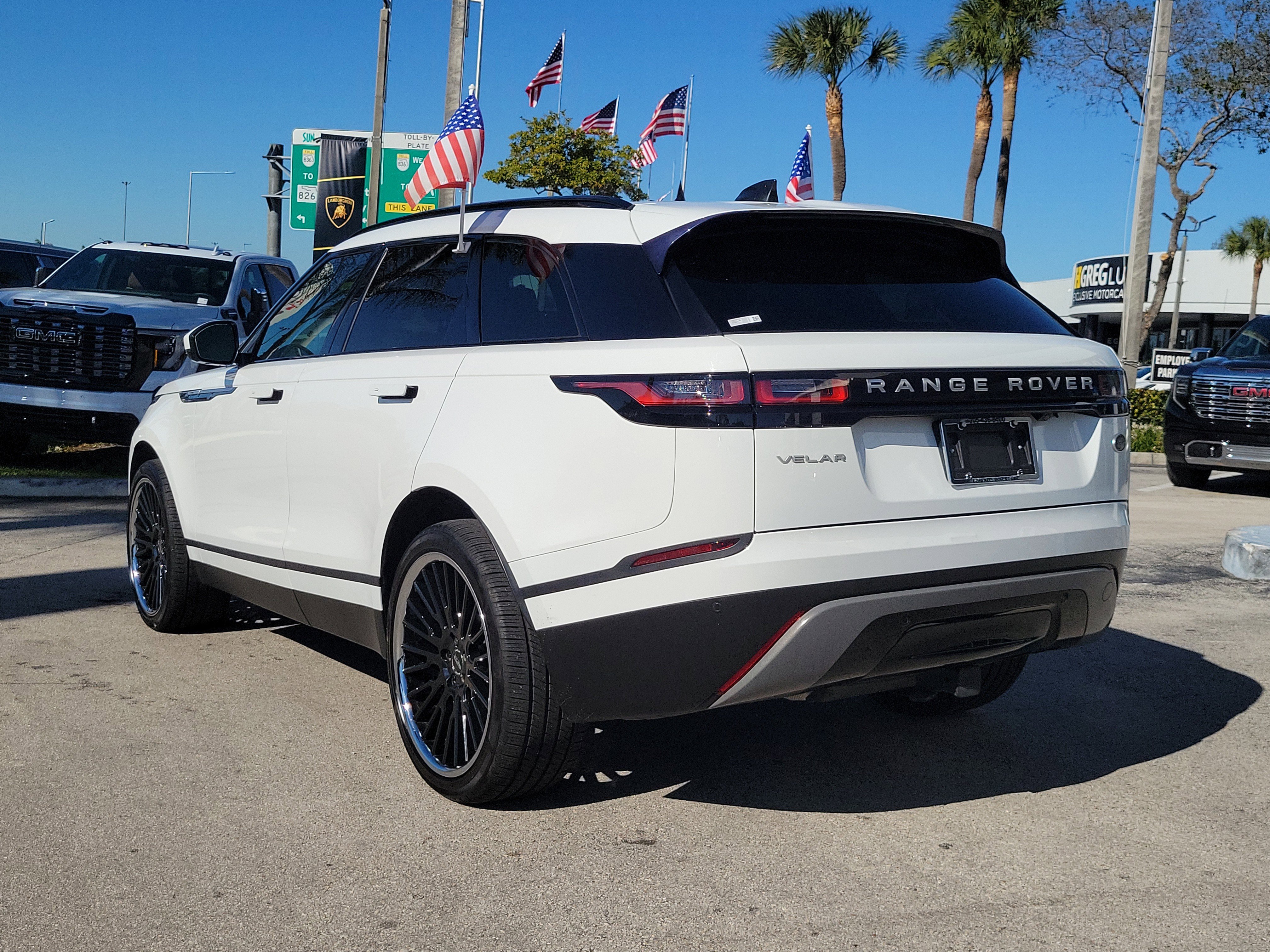 Used 2019 Land Rover Range Rover Velar S image 7
