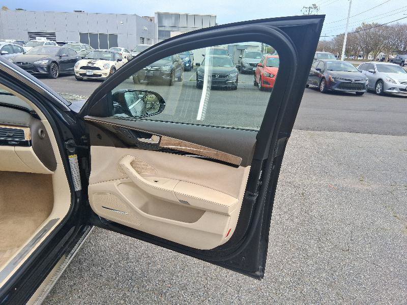 Used 2011 Audi A8 L 4.2 image 18