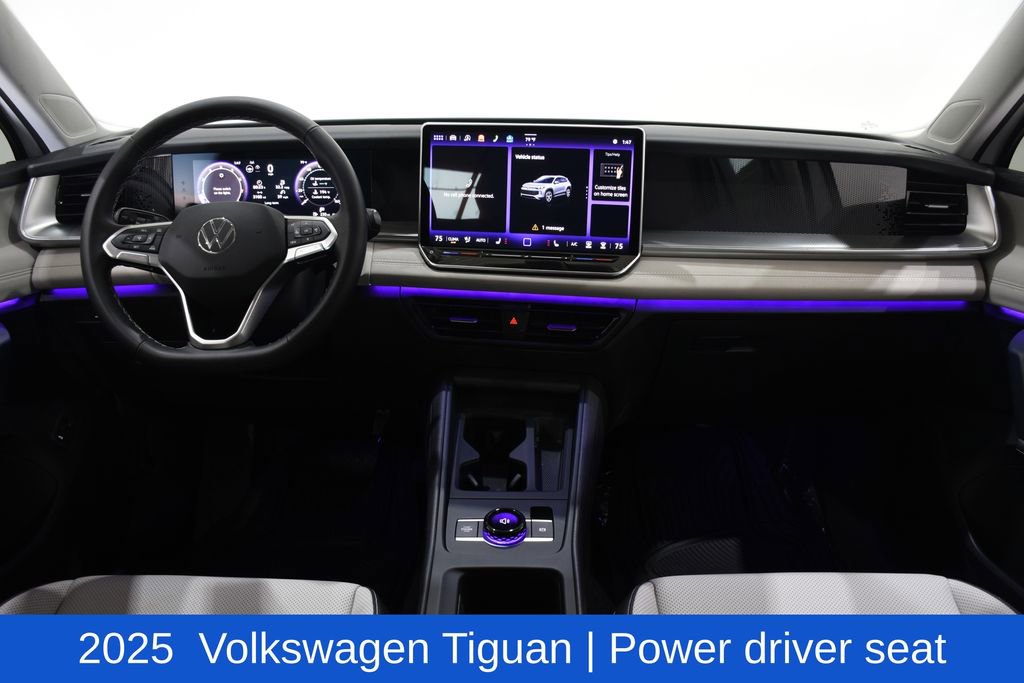 Used 2025 Volkswagen Tiguan SE image 8