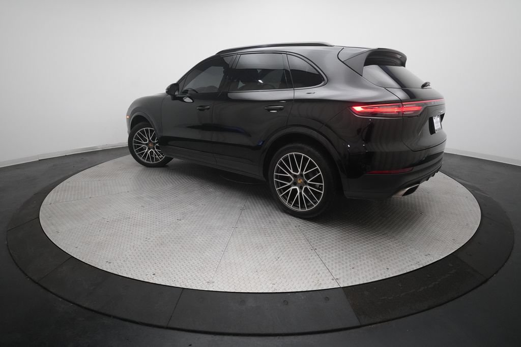 Certified 2022 Porsche Cayenne AWD/4WD image 35