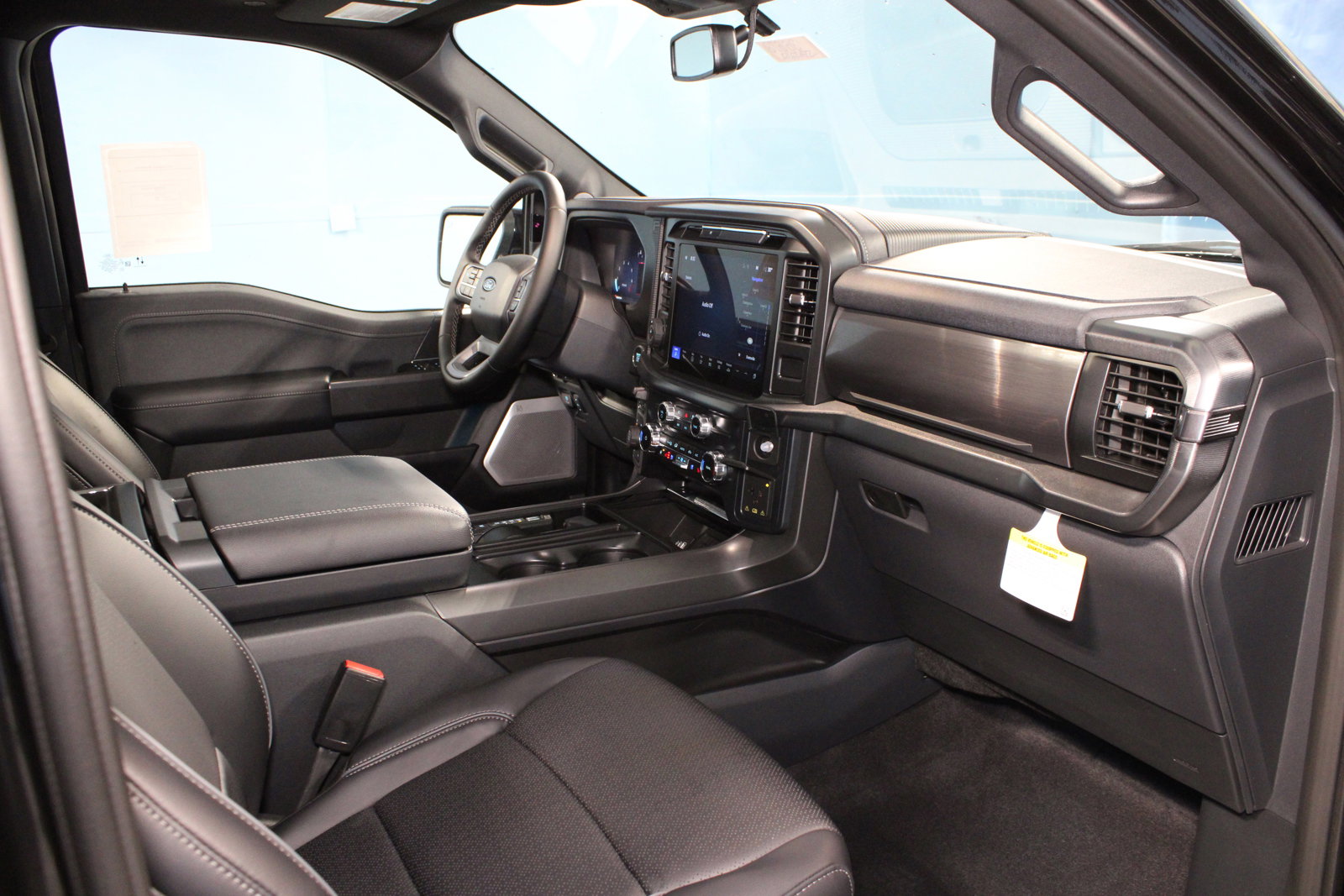 New 2025 Ford F150 Lariat w/ Equipment Group 502A High AWD/4WD image 23