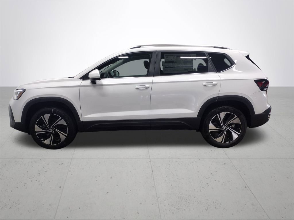 New 2025 Volkswagen Taos SE image 9
