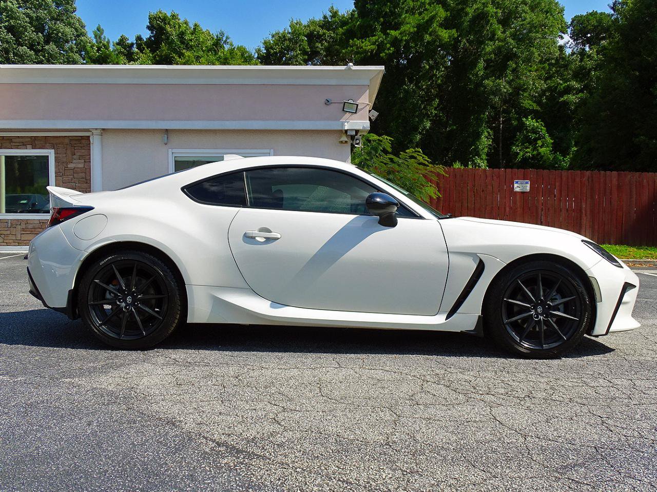 Used 2023 Toyota GR86 Premium RWD image 10