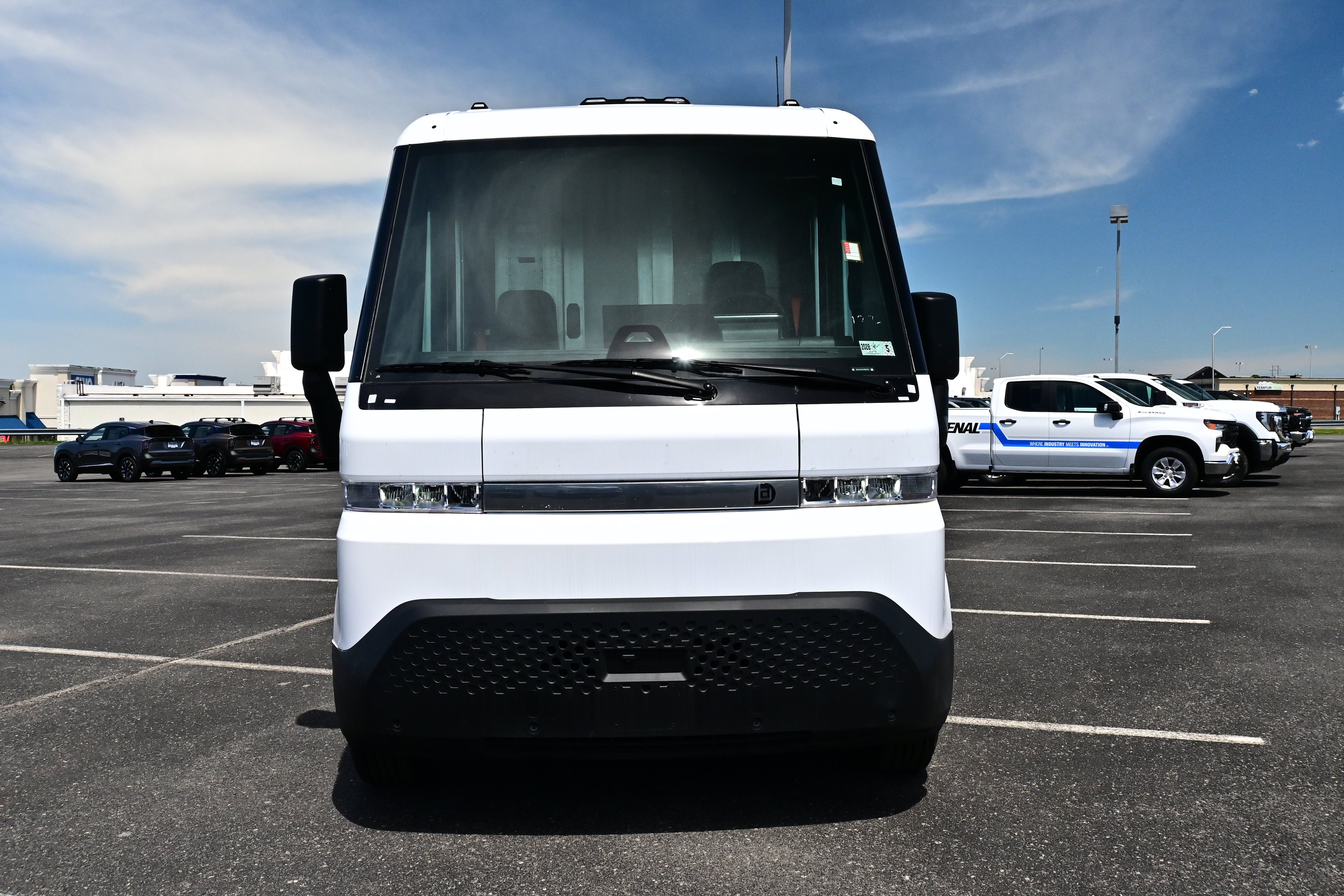Used 2024 Chevrolet Brightdrop 600 w/ Commercial Equipment Package AWD/4WD image 3