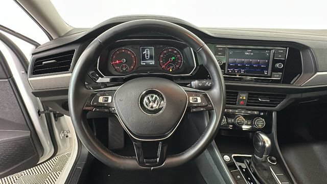 Used 2019 Volkswagen Jetta R-Line FWD image 14