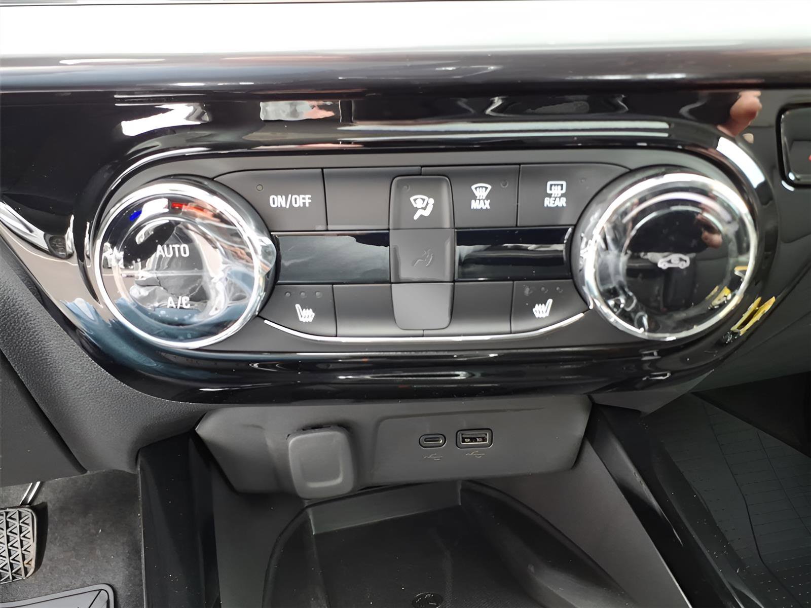 New 2026 Chevrolet Trax ACTIV w/ Sunroof Package image 22