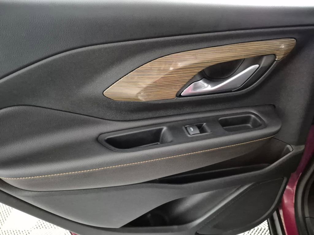 Used 2020 GMC Terrain SLE image 23