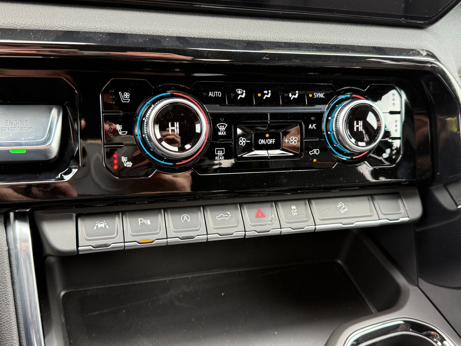 New 2026 GMC Sierra 1500 AT4 w/ AT4 Premium Package image 38