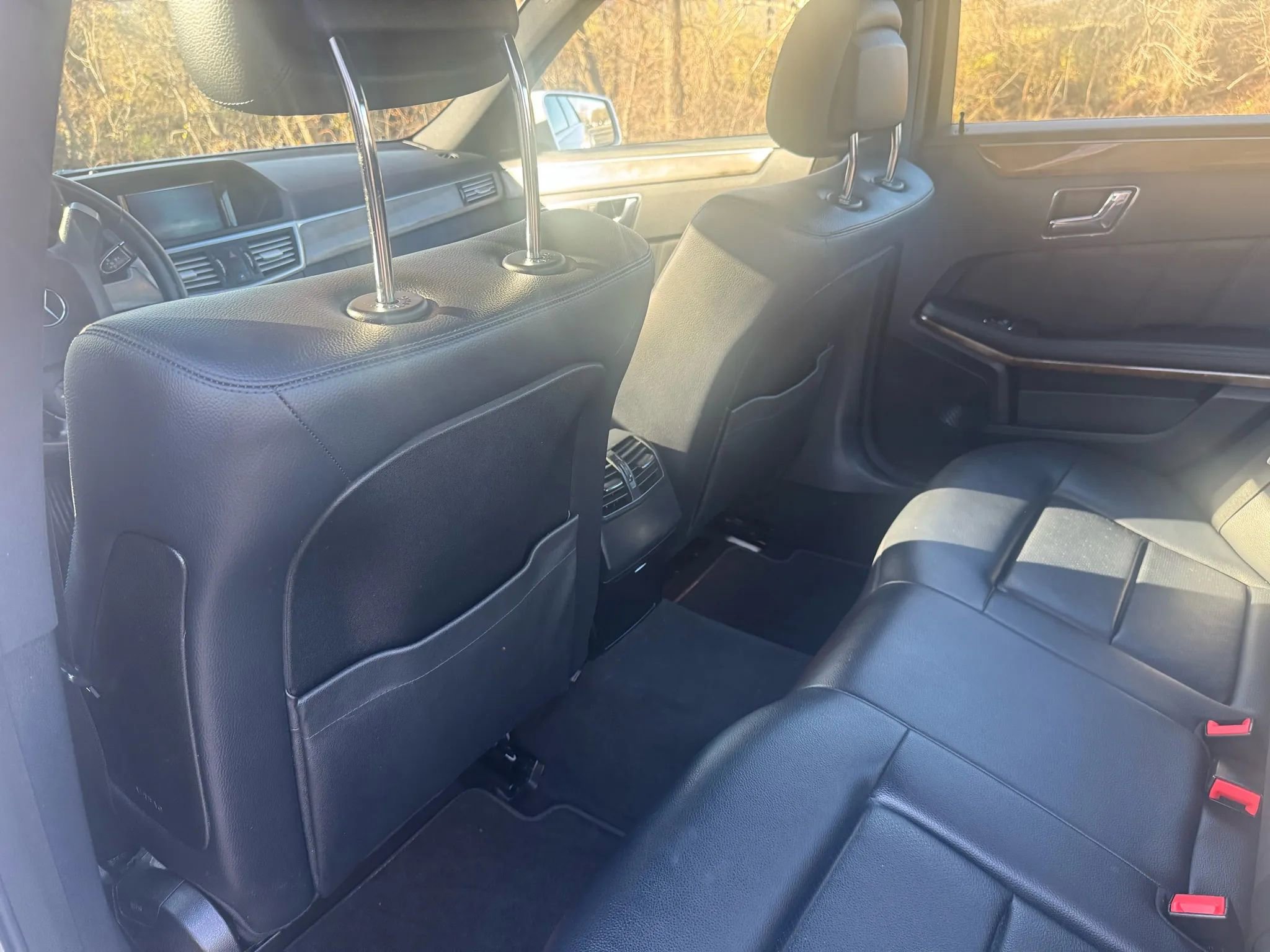 Used 2010 Mercedes-Benz E 350 Sedan image 16