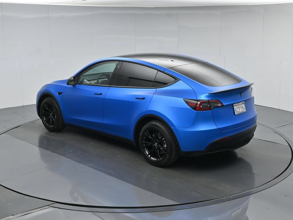 Used 2022 Tesla Model Y Long Range AWD/4WD image 41