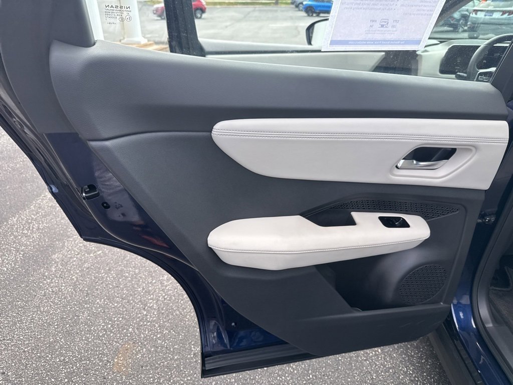 Used 2023 Nissan Ariya FWD image 42