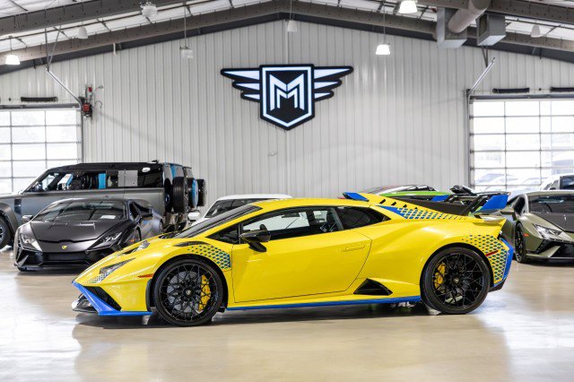 Used 2022 Lamborghini Huracan STO image 1