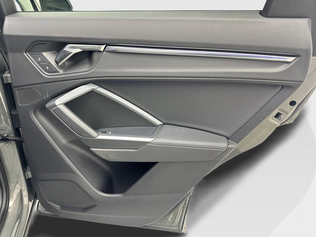 Used 2024 Audi Q3 2.0T Premium Plus w/ Premium Plus Package image 43