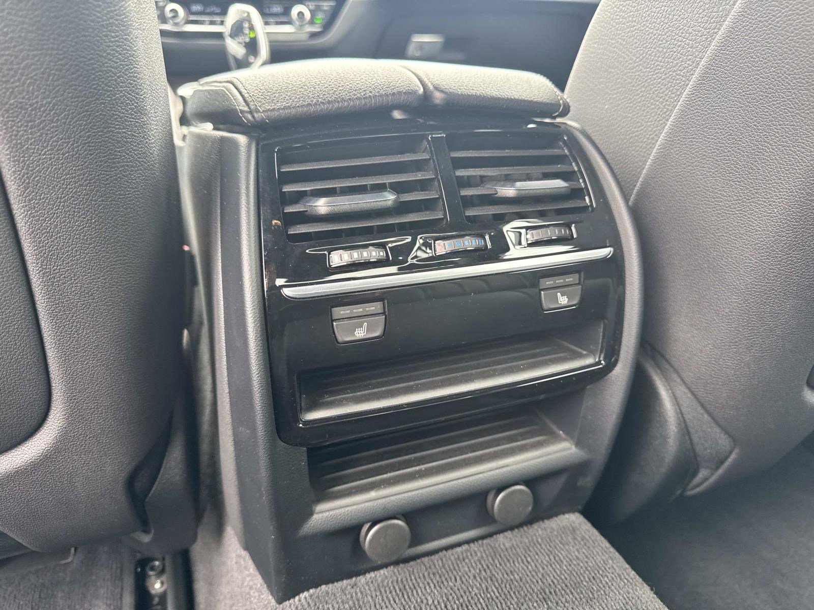 Used 2019 BMW 540i xDrive w/ M Sport Package AWD/4WD image 16