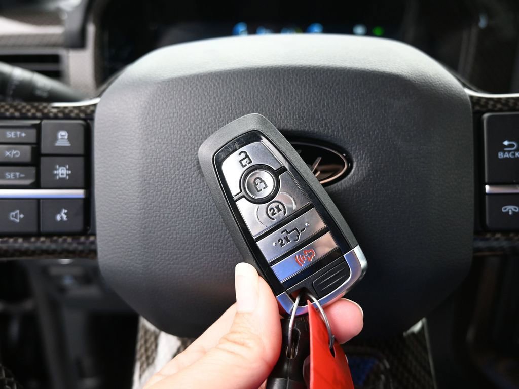 New 2025 Ford F150 Lariat w/ Equipment Group 502A High image 31