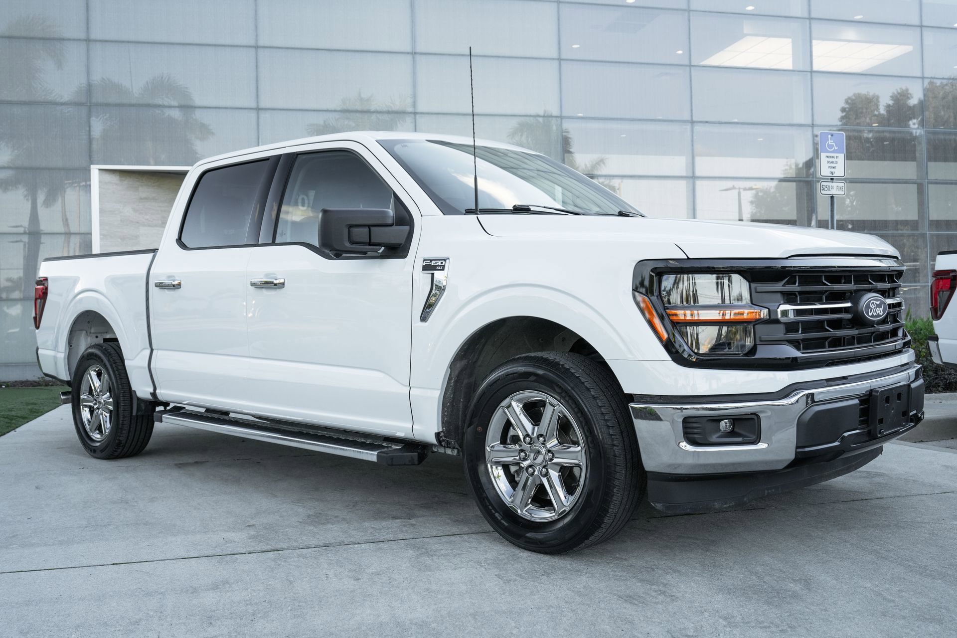 Used 2024 Ford F150 XLT w/ Mobile Office Package image 3
