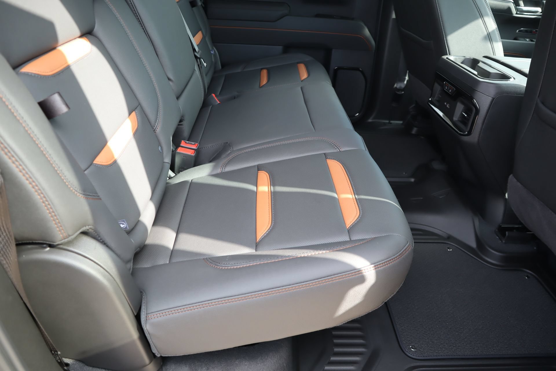 New 2026 GMC Sierra 1500 AT4 w/ Technology Package AWD/4WD image 25