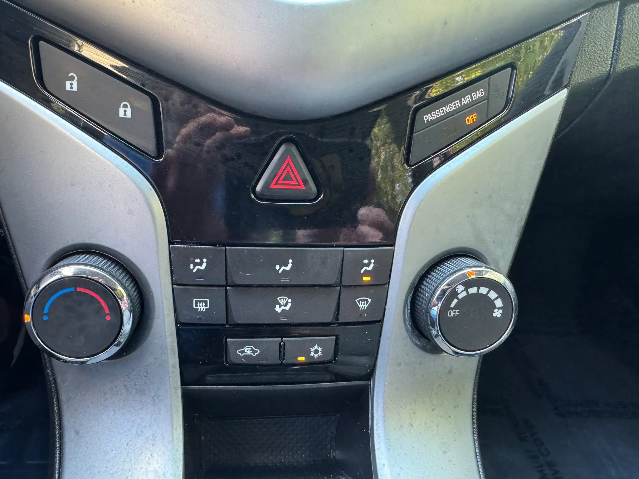 Used 2014 Chevrolet Cruze LT FWD image 19