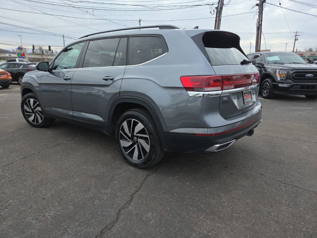 Used 2024 Volkswagen Atlas SE image 4