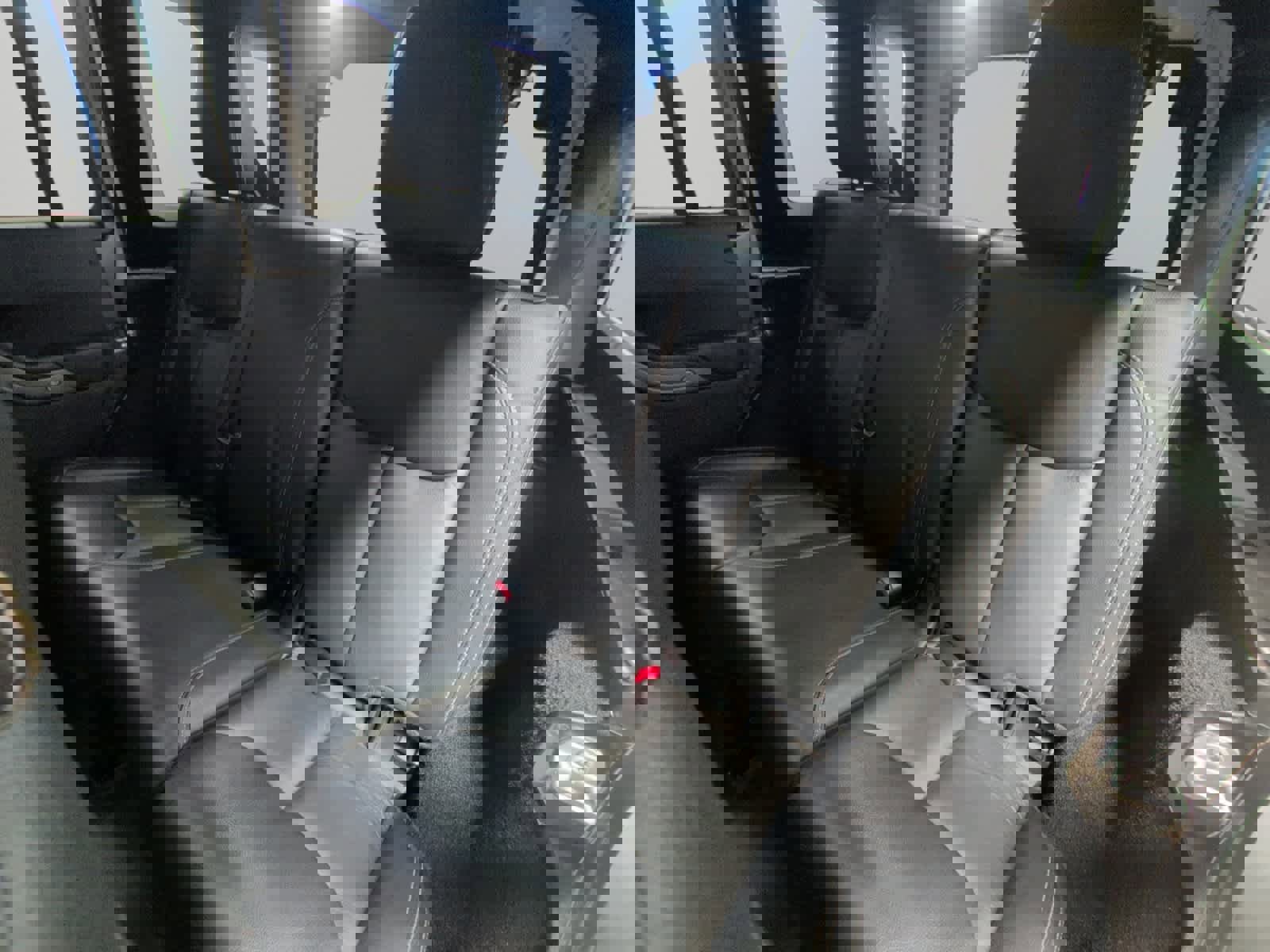 Used 2016 Jeep Wrangler Unlimited Rubicon image 13