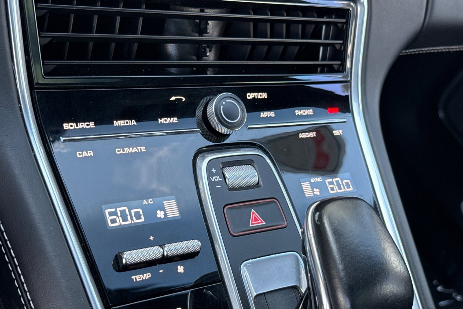 Used 2020 Porsche Panamera GTS image 20