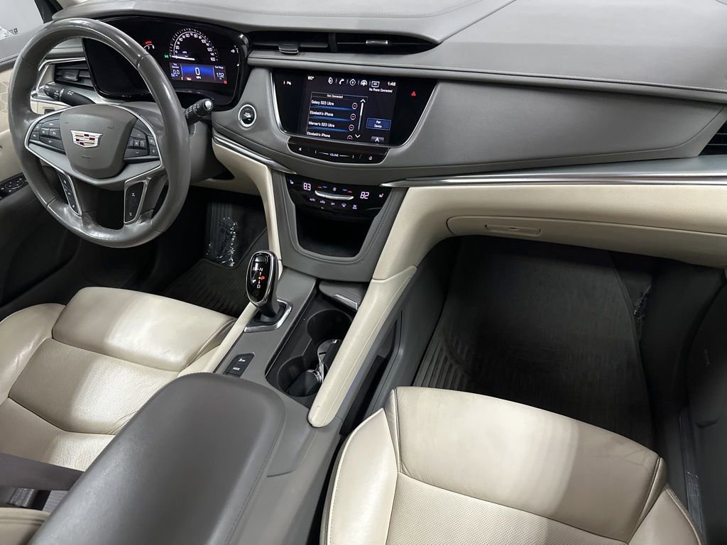 Used 2017 Cadillac XT5 Luxury w/ Driver Awareness Package image 12
