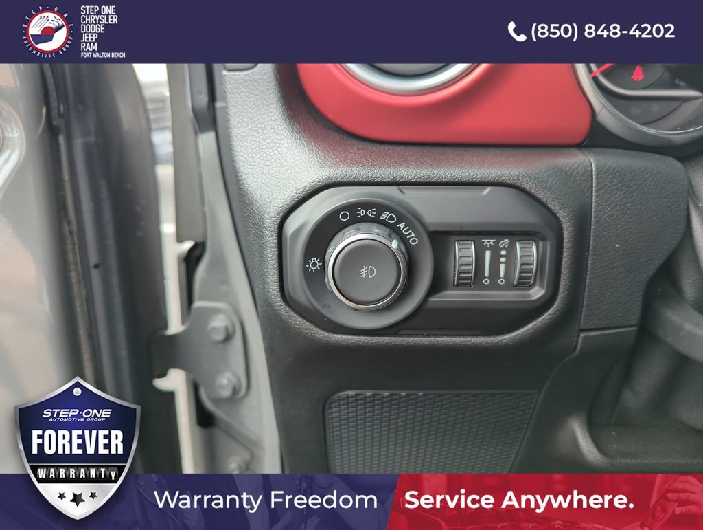 Used 2021 Jeep Wrangler Unlimited Rubicon w/ LED Lighting Group AWD/4WD image 19
