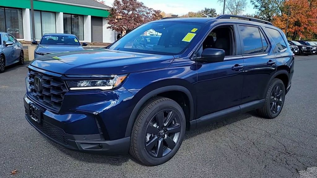 New 2025 Honda Pilot Sport image 4