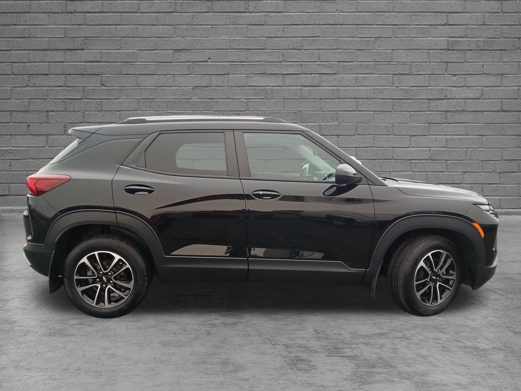Used 2024 Chevrolet TrailBlazer LT w/ Driver Confidence Package AWD/4WD image 6