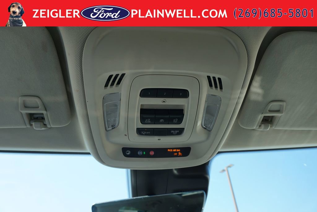 Used 2023 Buick Envision Avenir AWD/4WD image 30
