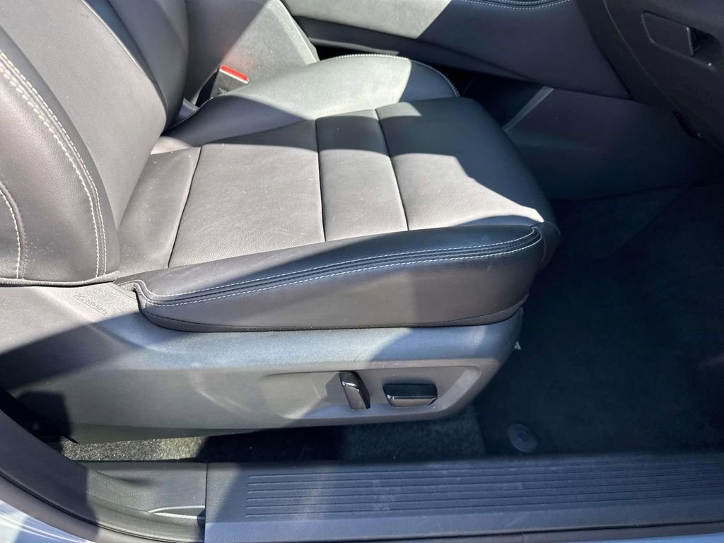 Used 2023 Nissan Rogue SL image 20