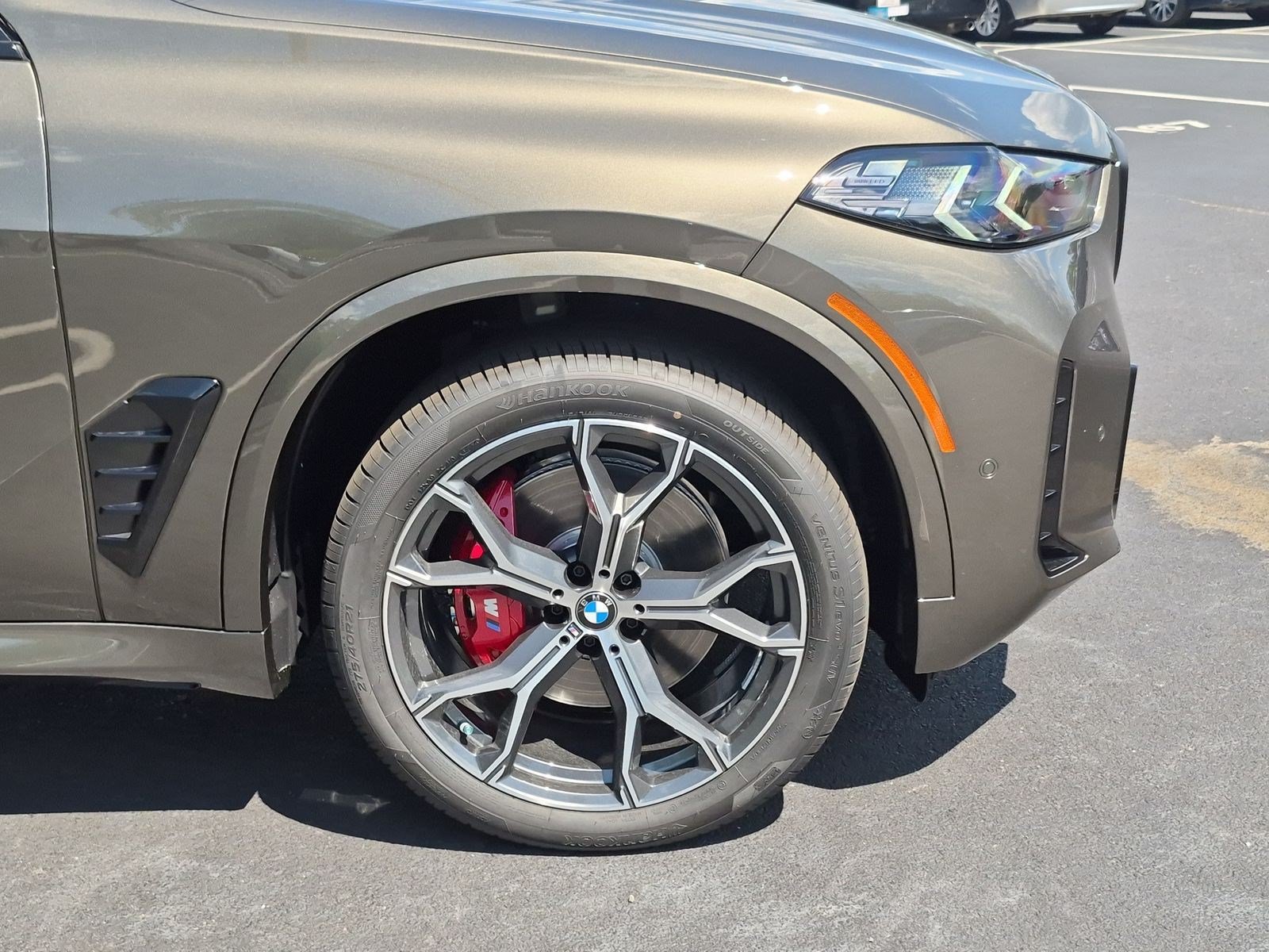 New 2026 BMW X5 xDrive40i w/ M Sport Package AWD/4WD image 17