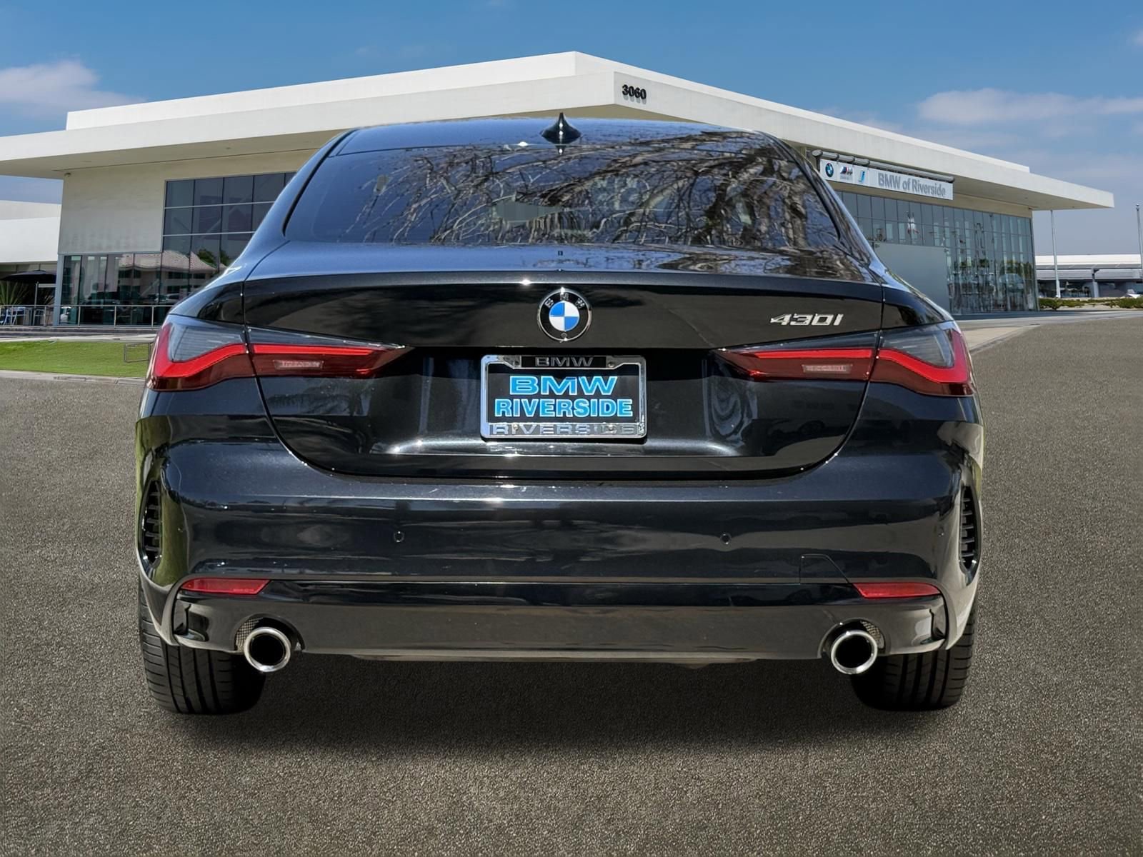 Used 2023 BMW 430i Coupe w/ Convenience Package image 14