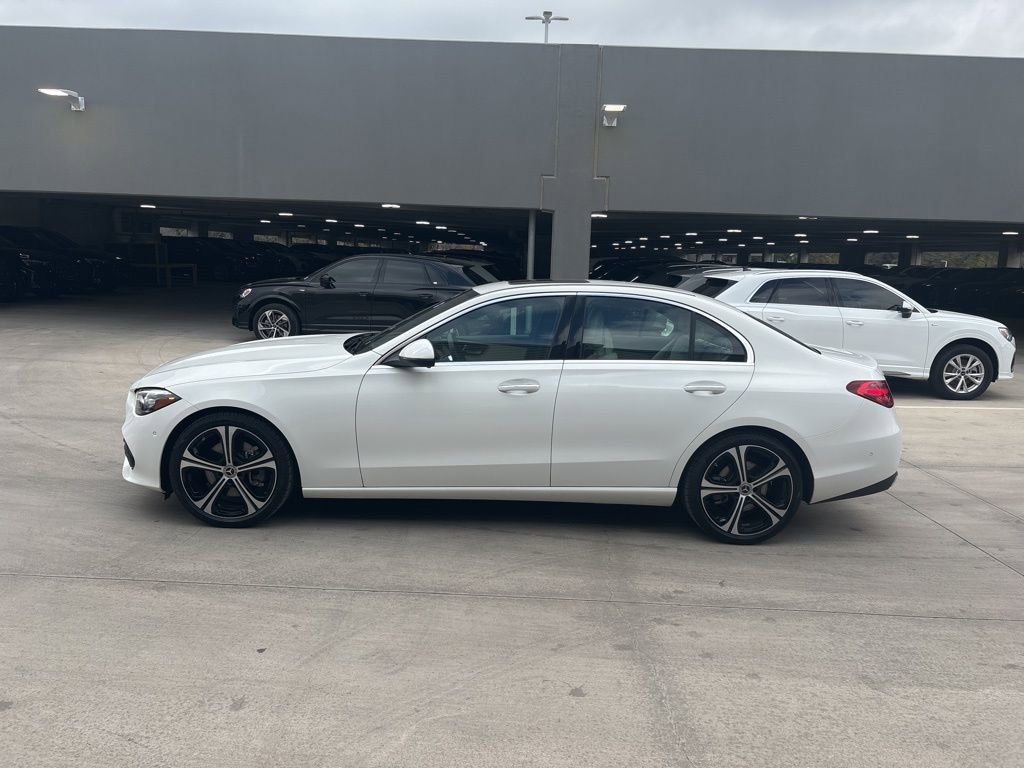 Used 2025 Mercedes-Benz C 300 Sedan image 9