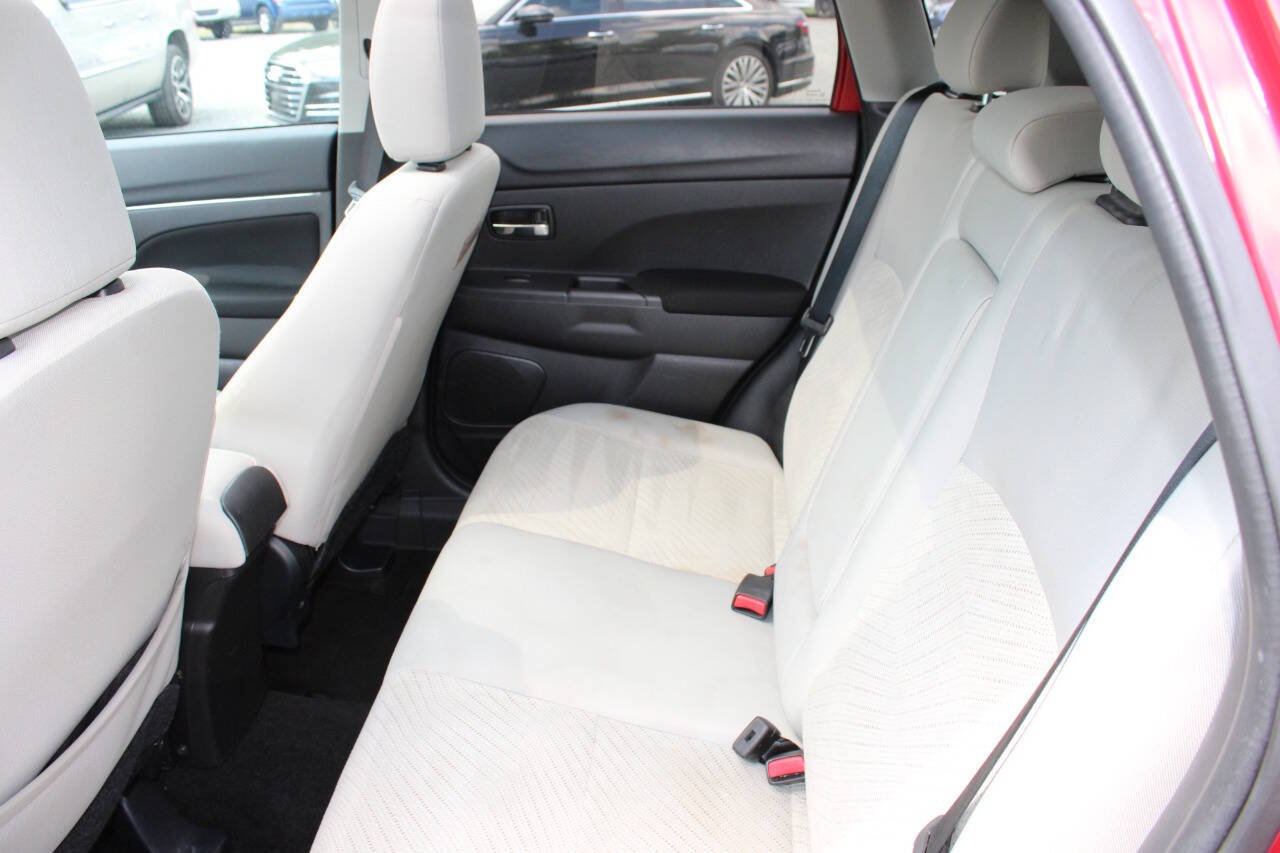 Used 2015 Mitsubishi Outlander Sport GT AWD/4WD image 19