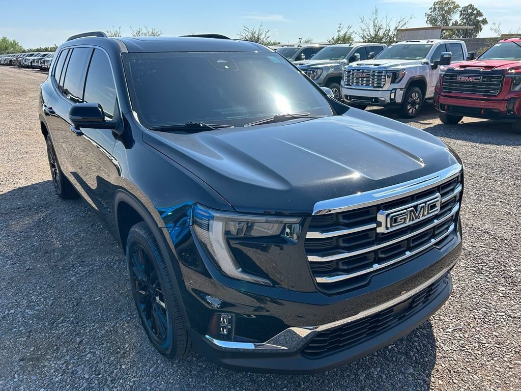 Used 2024 GMC Acadia Elevation w/ Trailering Package FWD image 3