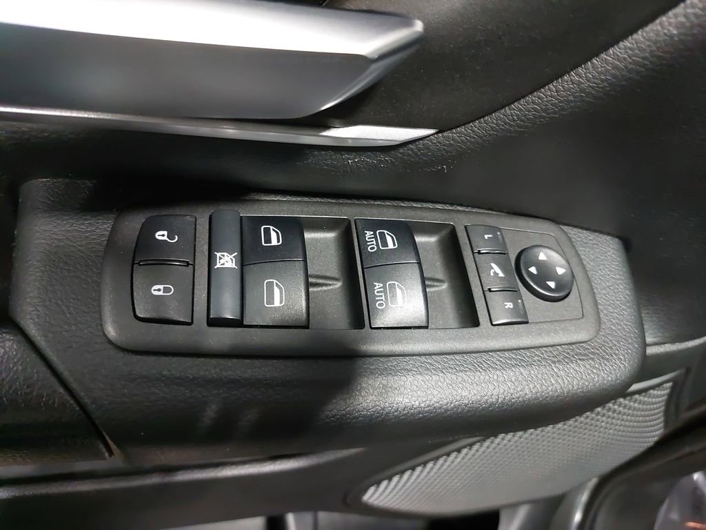 Used 2021 RAM 1500 Big Horn image 28