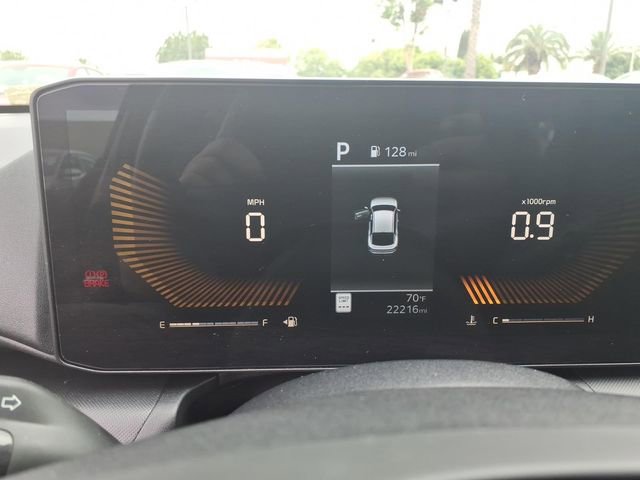 Used 2025 Kia K4 LXS image 15