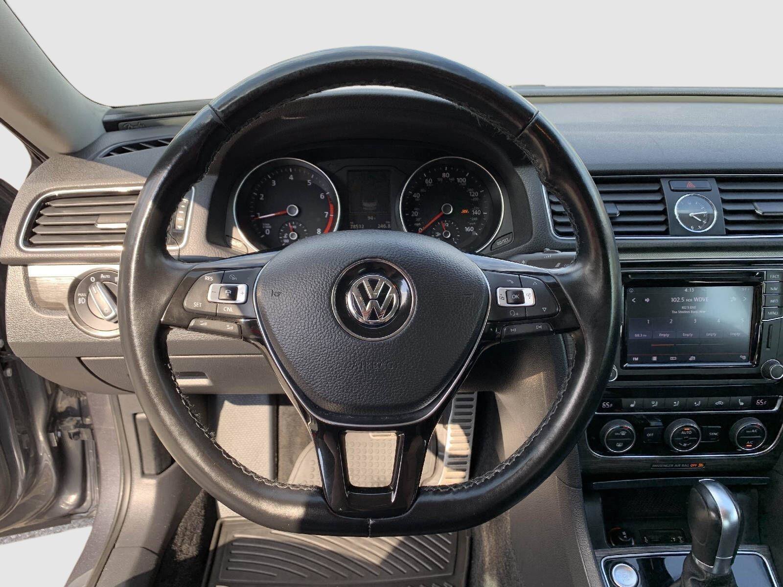 Used 2017 Volkswagen Passat 1.8T SEL Premium FWD image 11