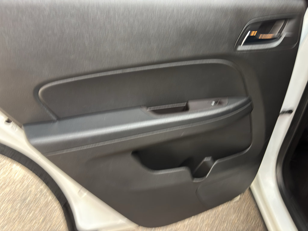 Used 2016 Chevrolet Equinox LT FWD image 24