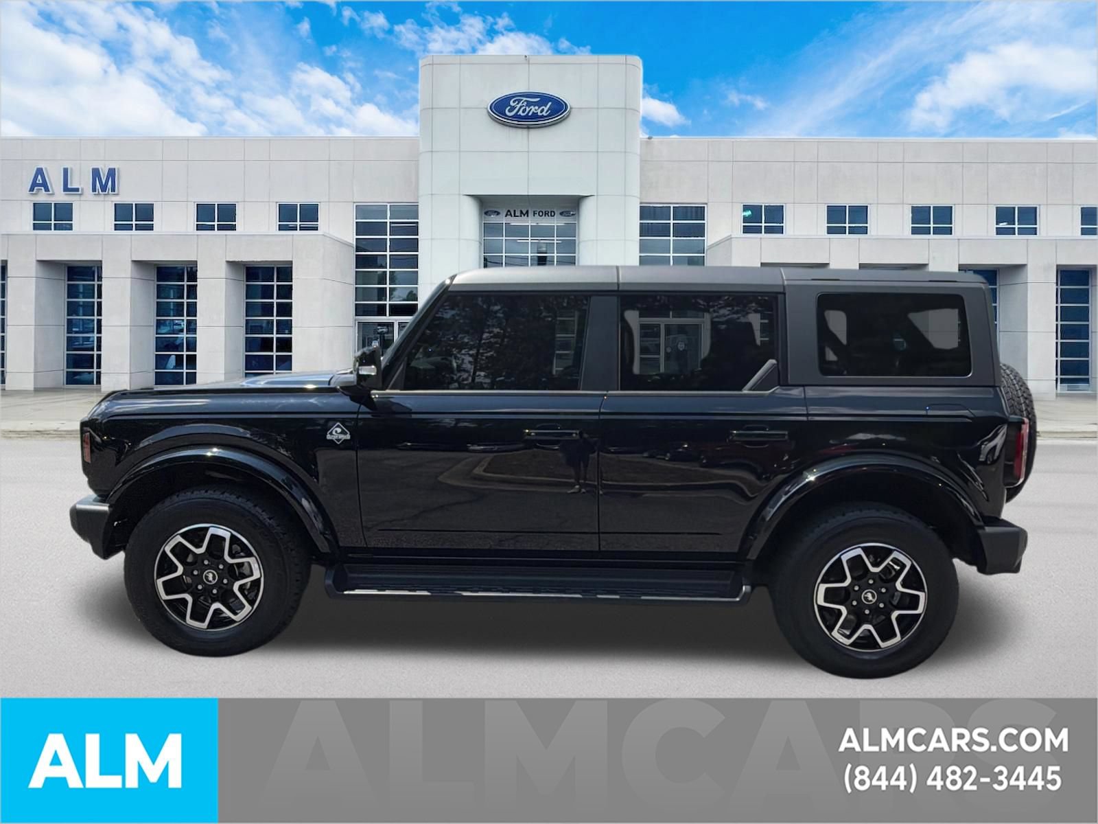 Used 2025 Ford Bronco Outer Banks AWD/4WD image 9