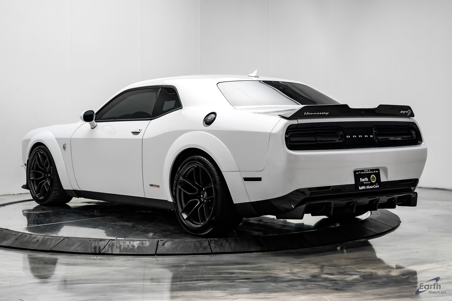 Used 2018 Dodge Challenger SRT Hellcat RWD image 11